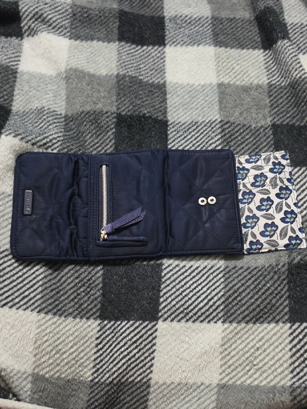 Vera Bradley Navy Blue Riley Quilted Compact Trifold Wallet - Picture 4 of 6